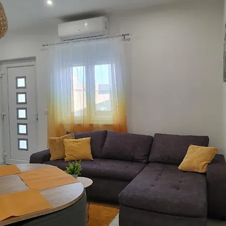 Apartment D-apartmentst Split