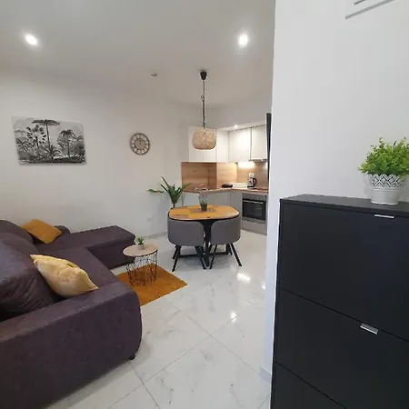 D-apartmentst Apartment Split