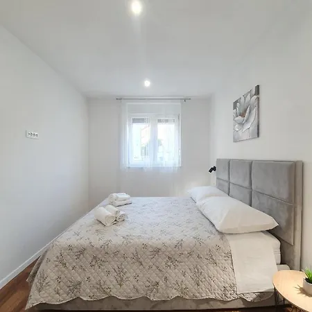Apartment D-apartmentst